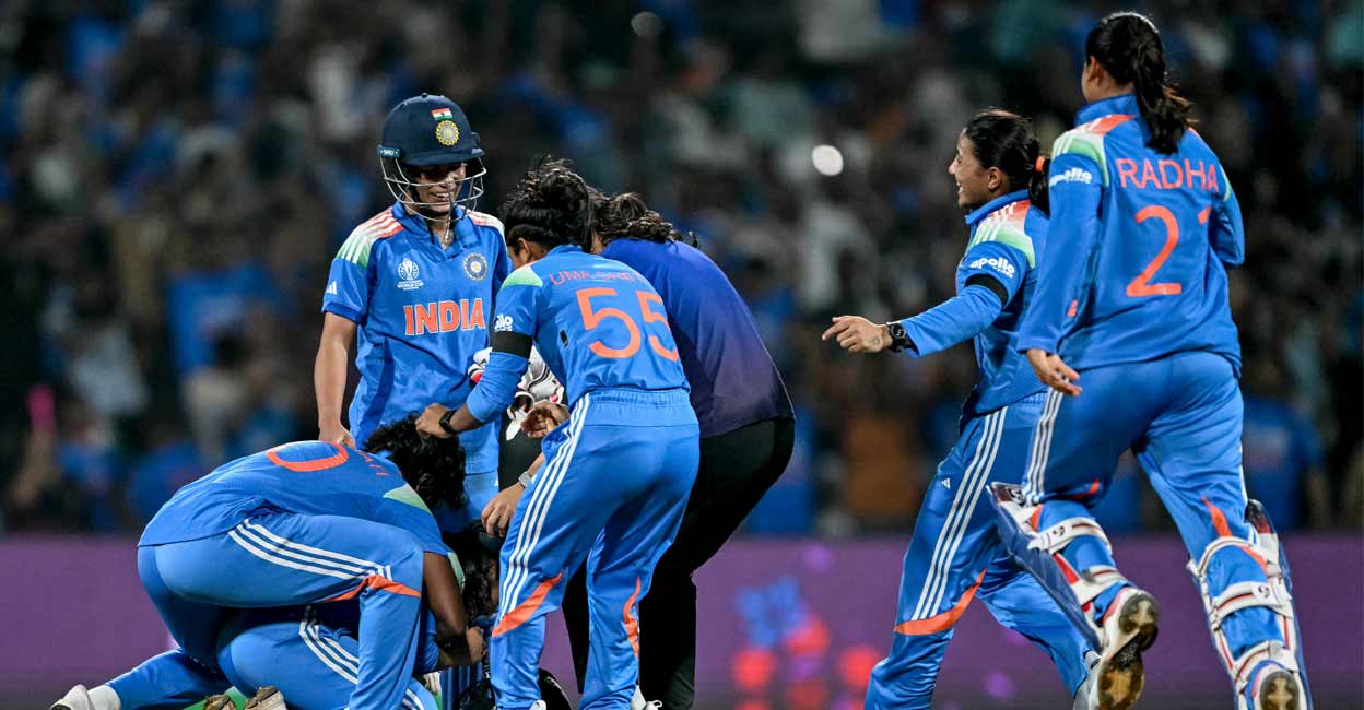 റെക്കോർഡ് സ്കോർ തകർത്തെറിഞ്ഞ് ഇന്ത്യ ഫൈനലിൽ; ഓസ്ട്രേലിയയ്ക്കെതിരെ അഞ്ച് വിക്കറ്റ് വിജയം, ജെമീമയ്ക്ക് സെഞ്ചറി