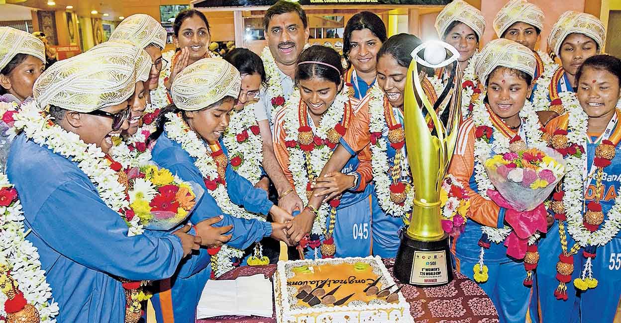 അകക്കണ്ണിൻ തിളക്കം; കാഴ്ചപരിമിതരുടെ ട്വന്റി20 ലോകകപ്പ്: ഇന്ത്യയുടേത് ചരിത്രനേട്ടം