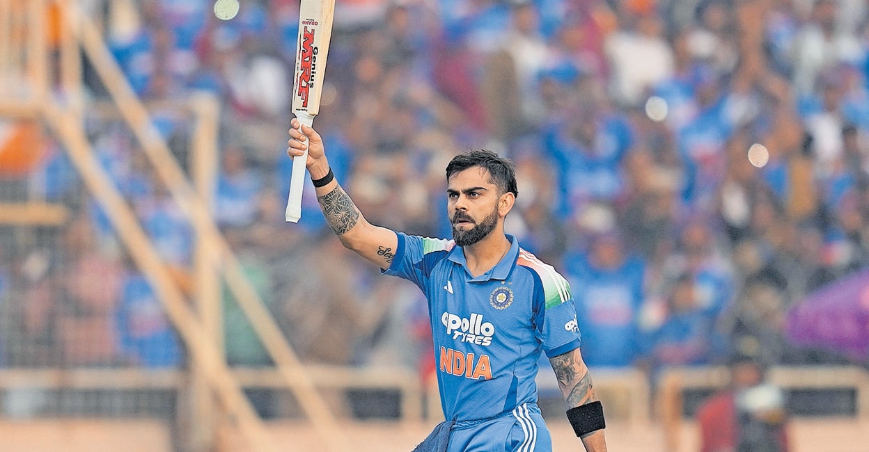 റാഞ്ചിയിൽ ‘വിന്റേജ് മോഡ്’, പക്ഷേ പവർപ്ലേയിൽ ആ പതിവ് തെറ്റിച്ചു; വിരാടിന്റെ 83–ാം ശതകാഭിഷേകം