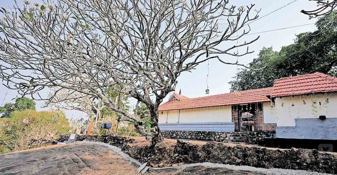 shivakshethram കുറിയന്നൂർ മയിലാടുംപാറയിൽ 150 വർഷം മുൻപ് തപസ്വി ഓമൽ പ്രതിഷ്ഠ നടത്തിയ ശിവക്ഷേത്രം. ചിത്രം: അരുൺ ജോൺ/ മനോരമ