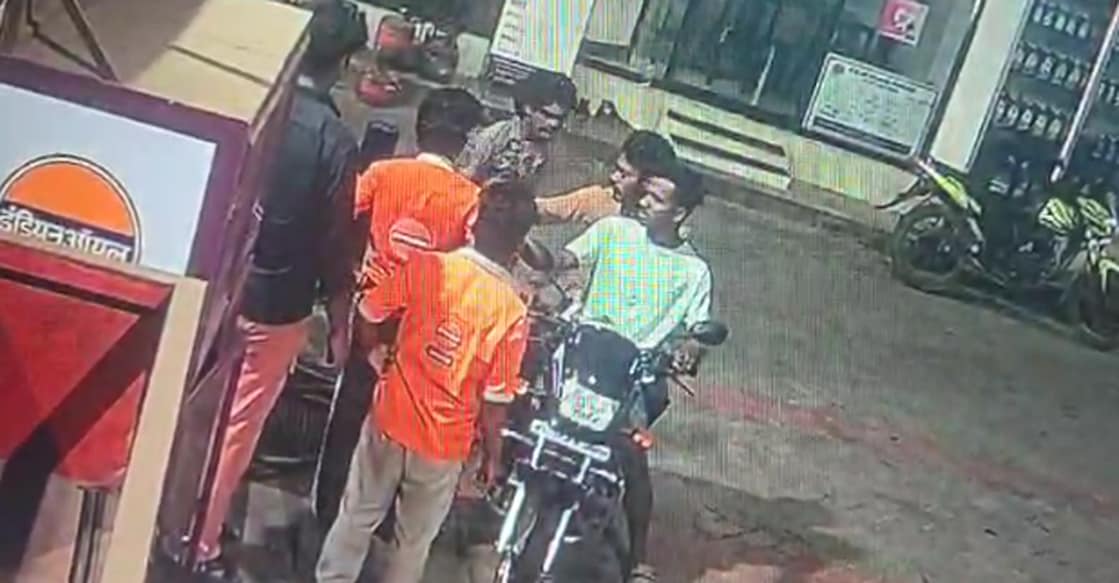 പെട്രോൾ പമ്പിലുണ്ടായ തർക്കത്തിന്റെ സിസിടിവി ദൃശ്യം. (Photo Arranged)