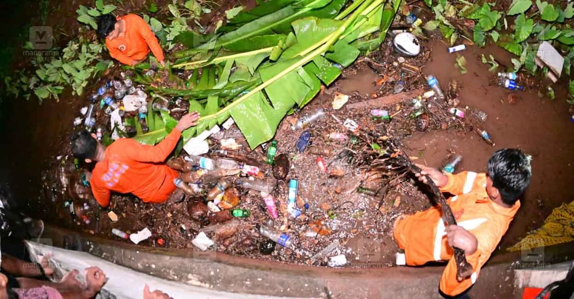 sasi-kozhikode1 ശശി വീണ ഓട. ചിത്രം: മനോരമ