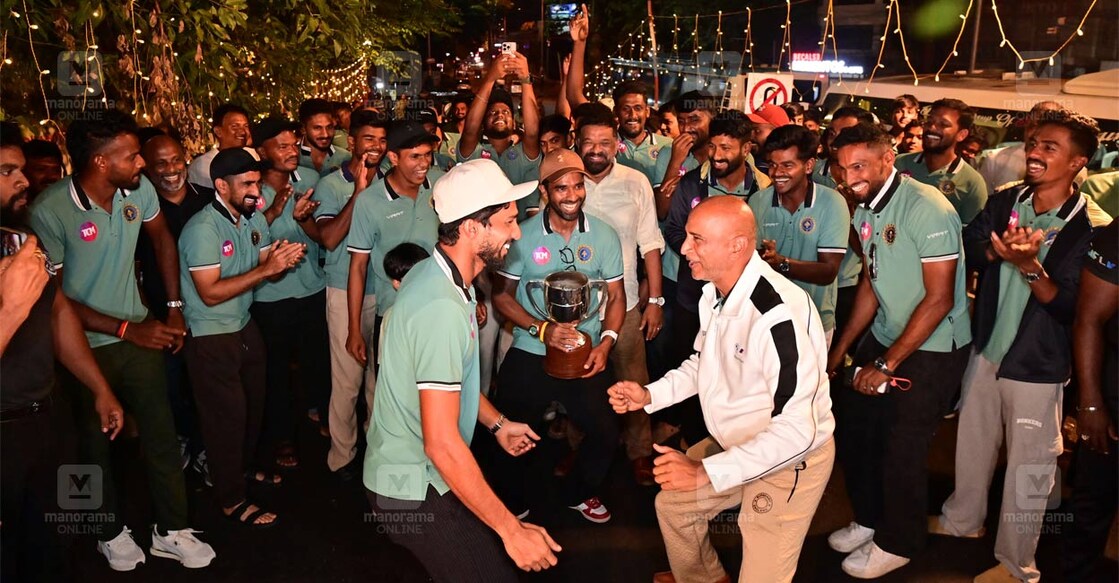 kerala-team-celebration