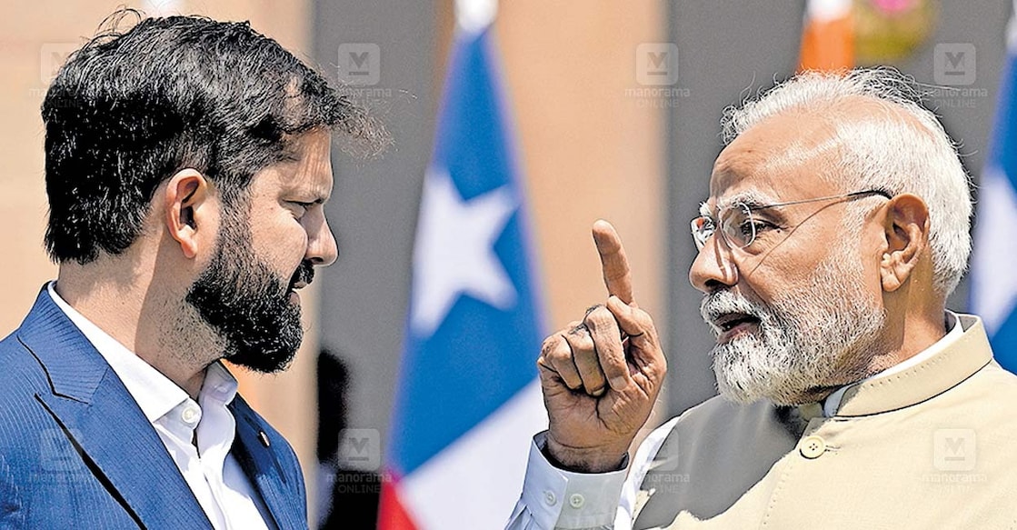 gabriel-borich-narendhra-modi ഡൽഹിയിലെത്തിയ ചിലെ പ്രസിഡന്റ് ഗബ്രിയേൽ ബോറിച്ചുമായി സംസാരിക്കുന്ന പ്രധാനമന്ത്രി നരേന്ദ്ര മോദി. ചിത്രം: ജോസ്കുട്ടി പനയ്ക്കൽ / മനോരമ.