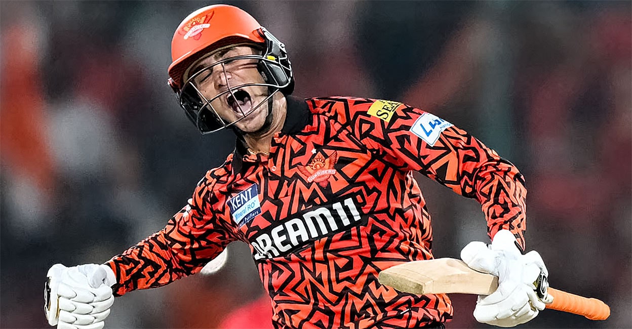 ‘അടീന്ന് പറഞ്ഞാൽ എന്തൊരടി’; അഭിഷേക് 55 പന്തിൽ 141 റൺസ്, 246 റൺസിന്റെ വിജയലക്ഷ്യം 9 പന്തു ബാക്കിനിൽക്കെ മറികടന്ന് ഹൈദരാബാദ്!