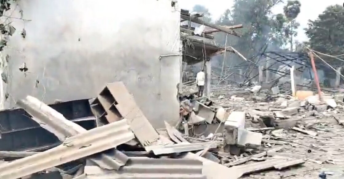 blast-in-firecracker-factory പടക്ക നിർമ്മാണ യൂണിറ്റിലുണ്ടായ സ്ഫോടനം (Video grab : X)