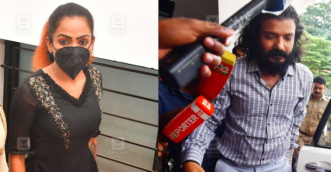 hybrid-case-sreenath-soumya ഹൈബ്രിഡ് കഞ്ചാവ് കേസുമായി ബന്ധപ്പെട്ട് മോഡൽ സൗമ്യയും നടൻ ശ്രീനാഥ് ഭാസിയും ആലപ്പുഴ എക്സൈസ് ഓഫിസിൽ ചോദ്യം ചെയ്യലിനായി ഹാജരായപ്പോൾ. ചിത്രം: മനോരമ