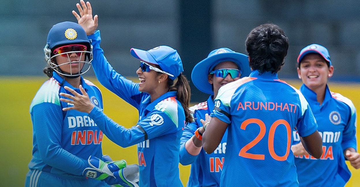 ദക്ഷിണാഫ്രിക്ക വിക്കറ്റ് നഷ്ടം കൂടാതെ 140, അടുത്ത 121 റൺസിനിടെ 10 വിക്കറ്റും പിഴുത് ഇന്ത്യൻ വനിതകൾ; 15 റൺസ് വിജയം!