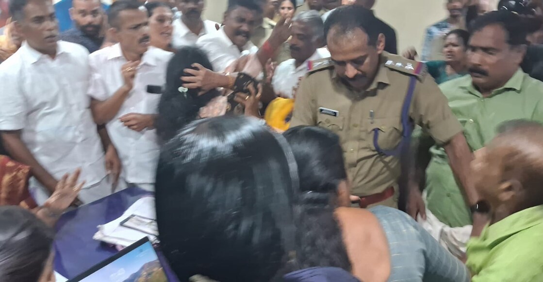 palakkad-council-fight
