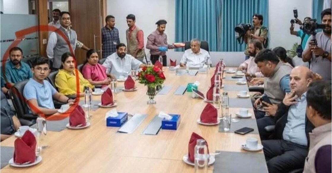 പിണറായി വിജയനും മന്ത്രിമാരും പങ്കെടുക്കുന്ന യോഗത്തില്‍ മുഖ്യമന്ത്രിയുടെ ഭാര്യയും മകളും കൊച്ചുമകനും പങ്കെടുക്കുന്നു