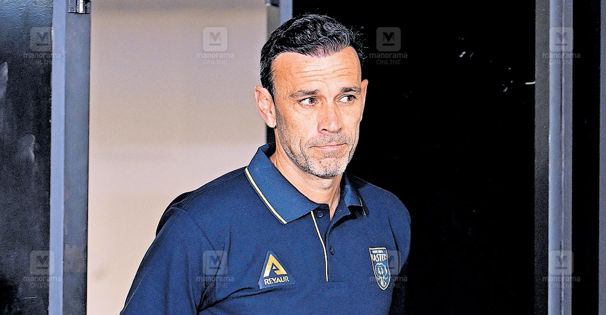 ടീം പുതുക്കിപ്പണിയണം, പുതിയ കളിക്കാരെ കൊണ്ടുവരണം. കളിക്കാരുടെ മനോഭാവത്തിലും മാറ്റമുണ്ടാക്കണം: ബ്ലാസ്റ്റേഴ്സ് കോച്ച്