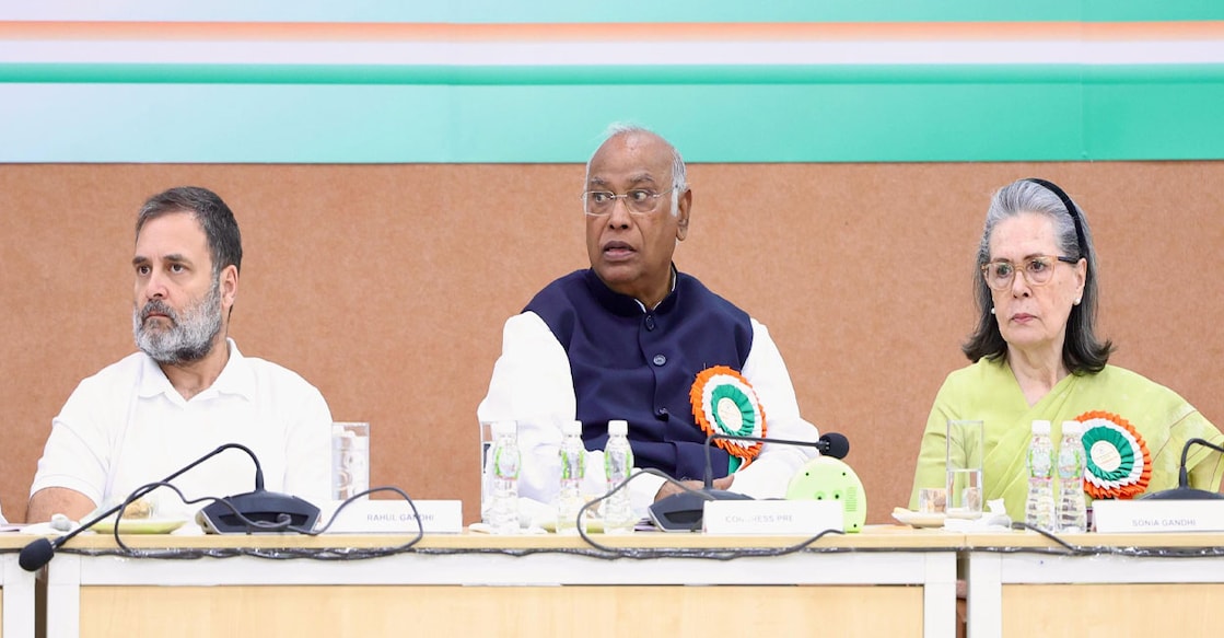 rahul-gandhi-kharge-soniya-gandhi രാഹുൽ ഗാന്ധി, മല്ലികാർജുൻ ഖർഗെ, സോണിയ ഗാന്ധി (ചിത്രം: Special Arrangements)