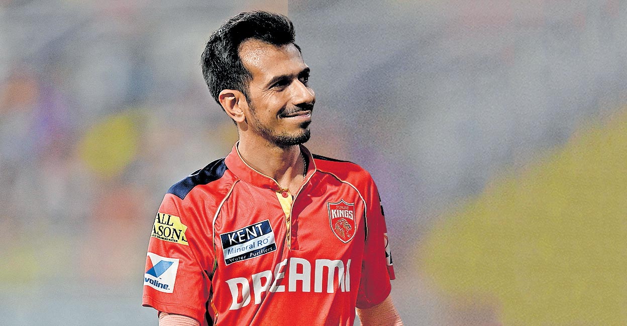 18 കോടിക്ക് ടീമിലെടുത്തിട്ടും പഞ്ചാബിൽ ചെഹലിന് എറിയാൻ ഓവറുകളില്ല; പന്തു കൊടുക്കാതെ ശ്രേയസ്