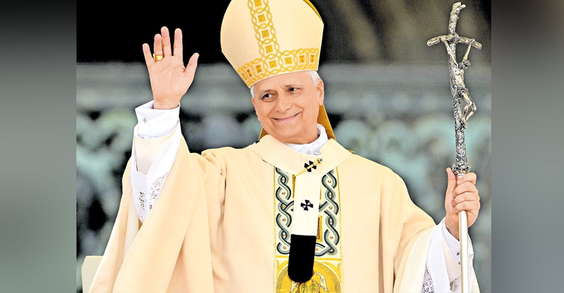 pope-leo-xiv സെന്റ് പീറ്റേഴ്സ് ചത്വരത്തിൽ
കുർബാനയ്ക്കു ശേഷം വിശ്വാസികളെ
ആശീർവദിക്കുന്ന ലിയോ മാർപാപ്പ.
ചിത്രം: എഎഫ്പി