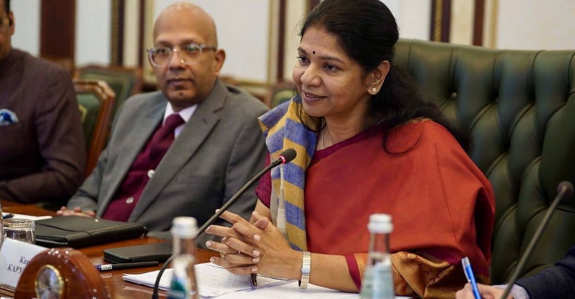 kanimozhi-2305 റഷ്യയിലെത്തിയ കനിമൊഴി എംപി ചർച്ചയിൽ. ചിത്രം: https://www.facebook.com/KanimozhiDMKpage