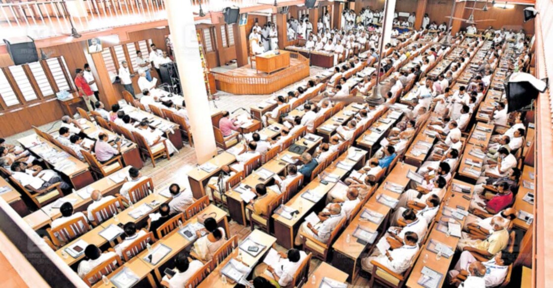 nss-budget-meeting-1 പെരുന്ന എൻഎസ്എസ് ആസ്ഥാനത്തു പ്രതിനിധിസഭാ മന്ദിരത്തിൽ നടന്ന എൻഎസ്എസ് ബജറ്റ് സമ്മേളനത്തിൽ പങ്കെടുക്കുന്നവർ.
ചിത്രം: മനോരമ