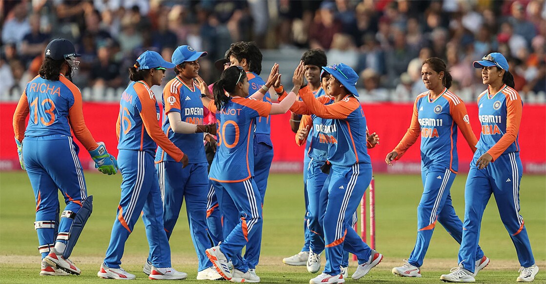 india-women-celebration