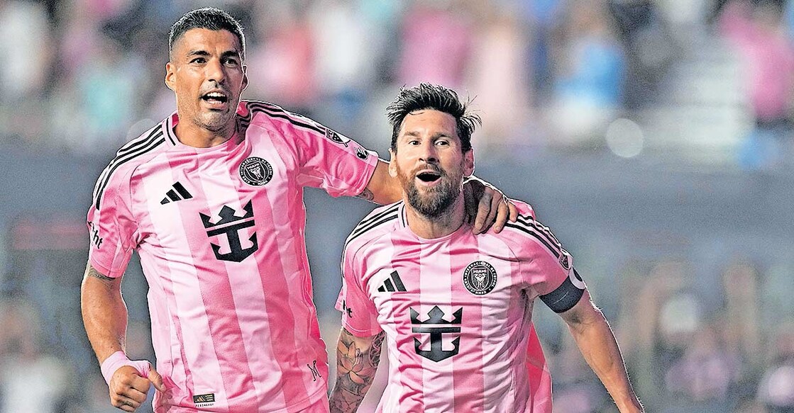 ലൂയി സ്വാരെസിനൊപ്പം (ഇടത്) ഗോൾ നേട്ടം ആഘോഷിക്കുന്ന ലയണൽ മെസ്സി.