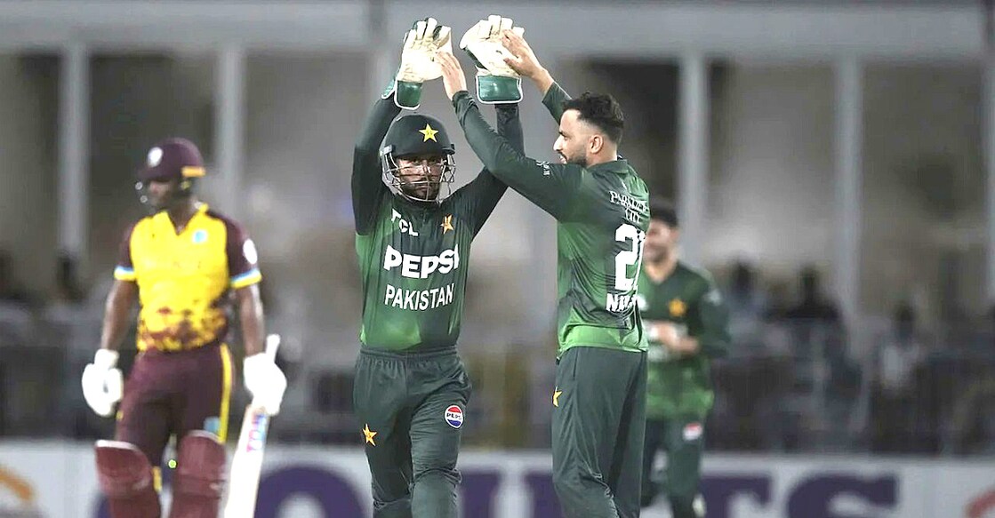 pakistan-wicket-celebration