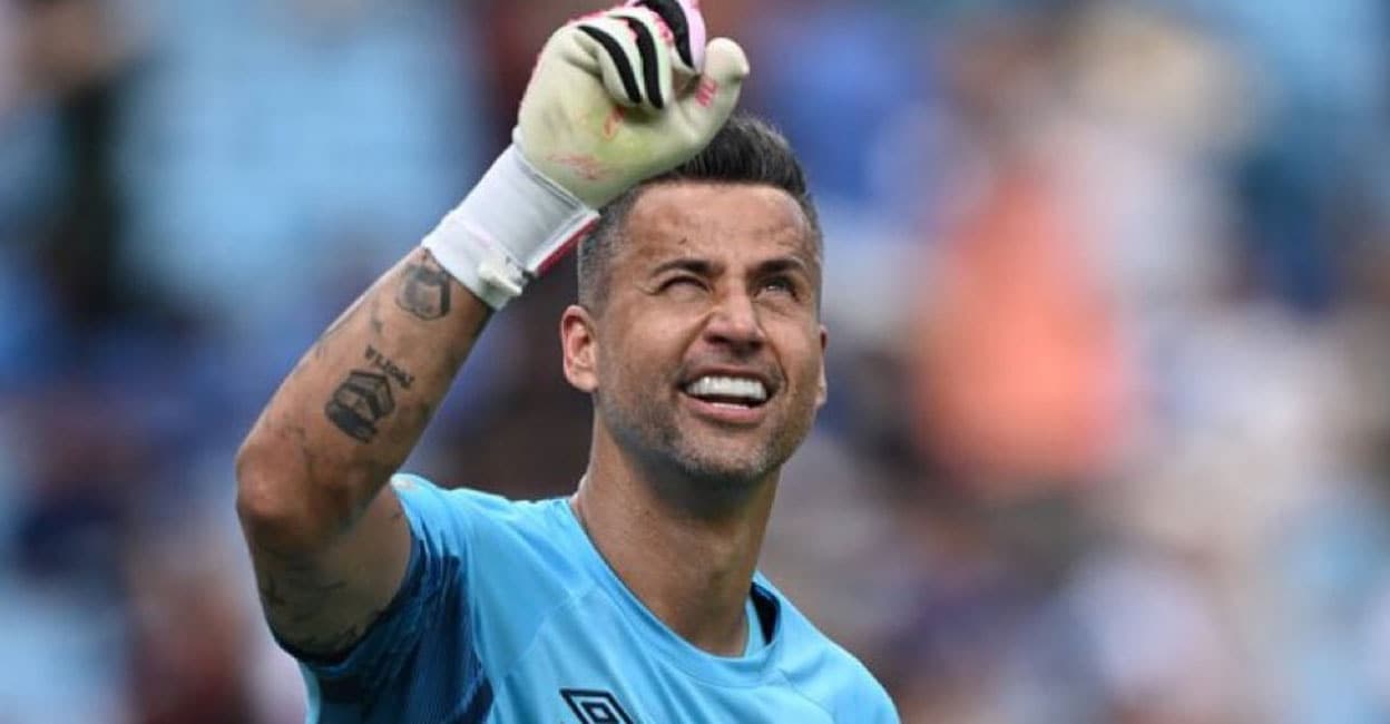 ‘വൗ’ബിയോ! ഗോൾകീപ്പറായി റെക്കോർഡിട്ട് ബ്രസീൽ താരം ഫാബിയോ ഗൊലൈറോ