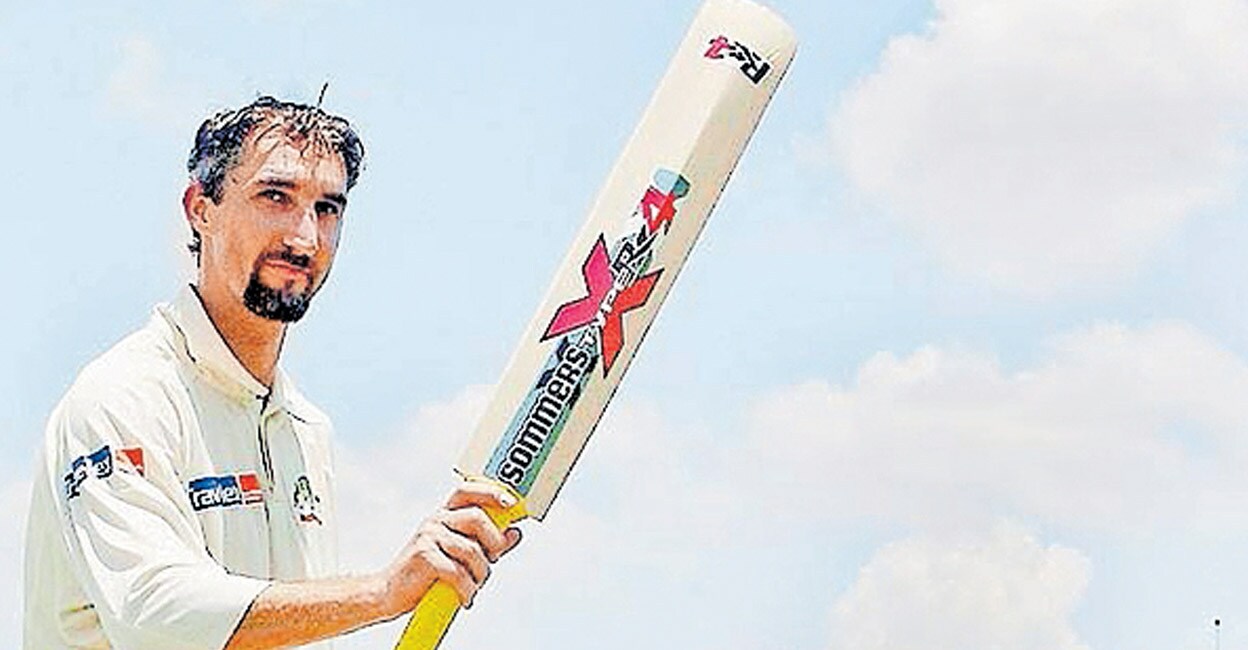 നൈറ്റ്‌ വാച്ച്മാനായി എത്തി ഇരട്ടസെഞ്ചറി നേടിയ താരവും സെഞ്ചറി നേടിയ 4 താരങ്ങളൂം; ഇവർ കാവലാൾ മാത്രമല്ല, കരുതലുമാണ്!