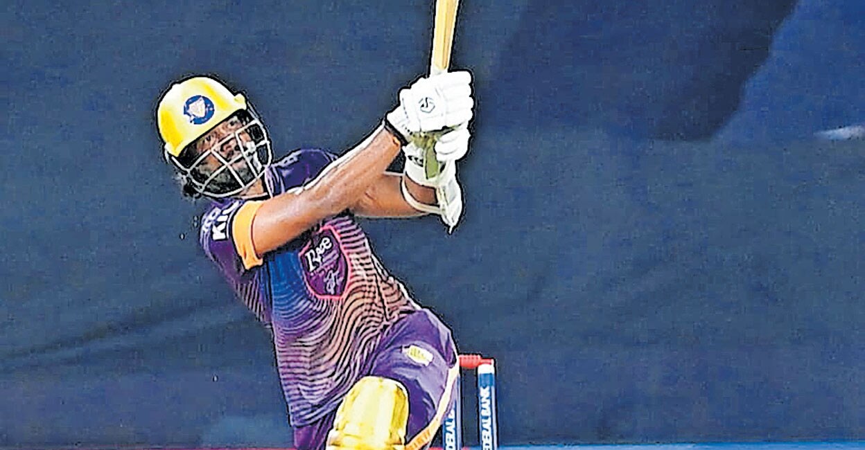 കൊല്ലം സെയ്‌ലേഴ്സിനെ അട്ടിമറിച്ച് ആലപ്പി റിപ്പിൾസ്; ജലജ് സക്സേനയ്‌ക്ക് അർധ സെഞ്ചറി