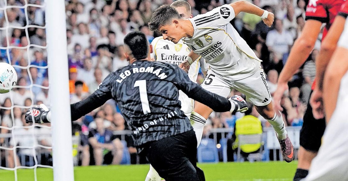 റയൽ താരം ആർദ ഗുലർ (വലത്) ഹെഡറിലൂടെ ഗോൾ നേടുന്നു. 