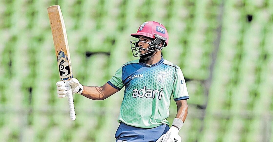 അർധ സെഞ്ചറി നേടിയ 
വിഷ്ണു രാജ്
