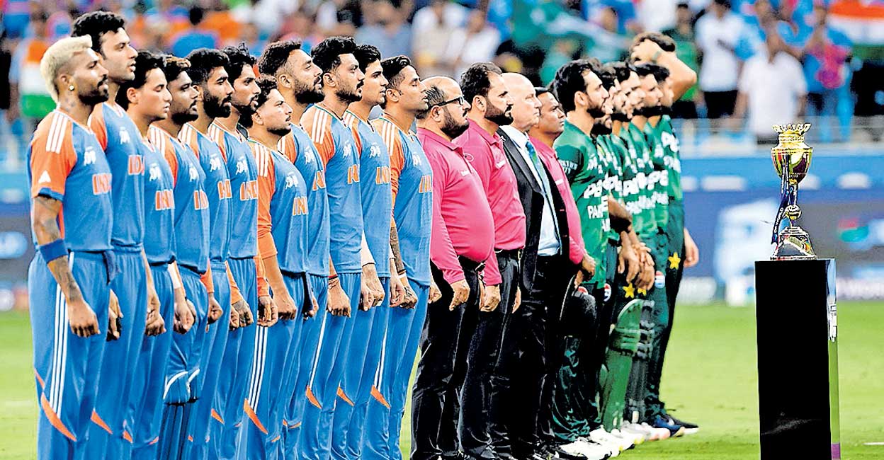 ‘ഫൈനൽ’ കണക്കുകളിൽ പാക്കിസ്ഥാൻ മുന്നിൽ, 8 വർഷം മുൻപുള്ള കണക്ക് തീർക്കാൻ ഇന്ത്യ; നാളെയാണ്....