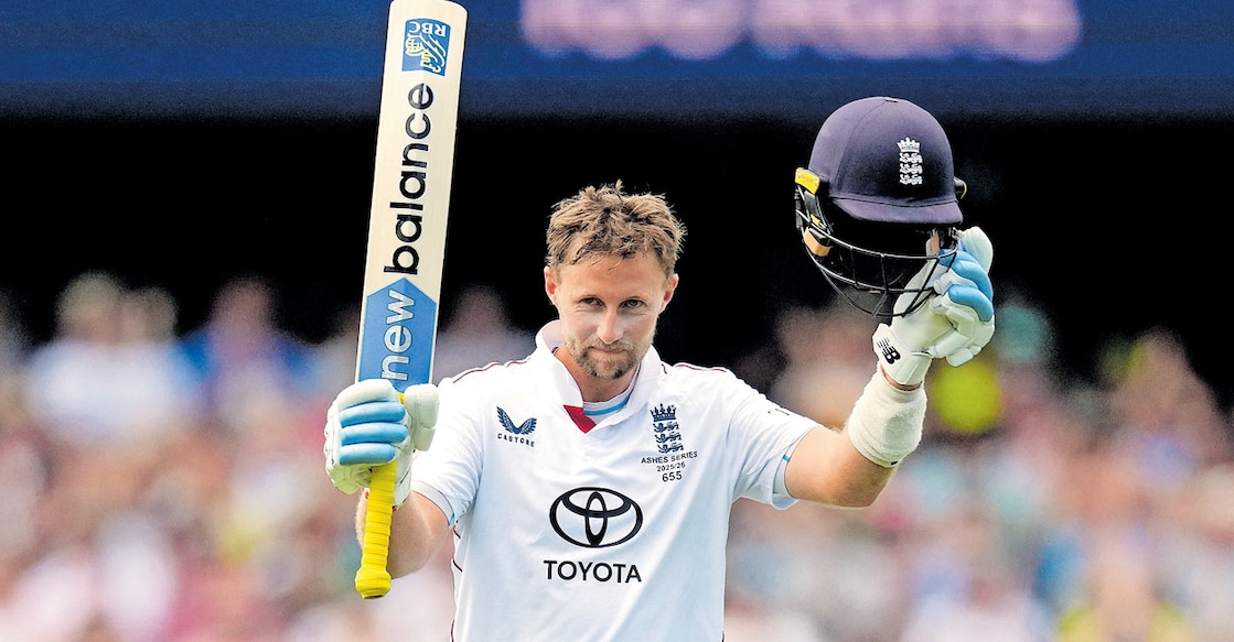 സെഞ്ചറി തികച്ചപ്പോൾ ജോ റൂട്ടിന്റെ ആഹ്ലാദം.