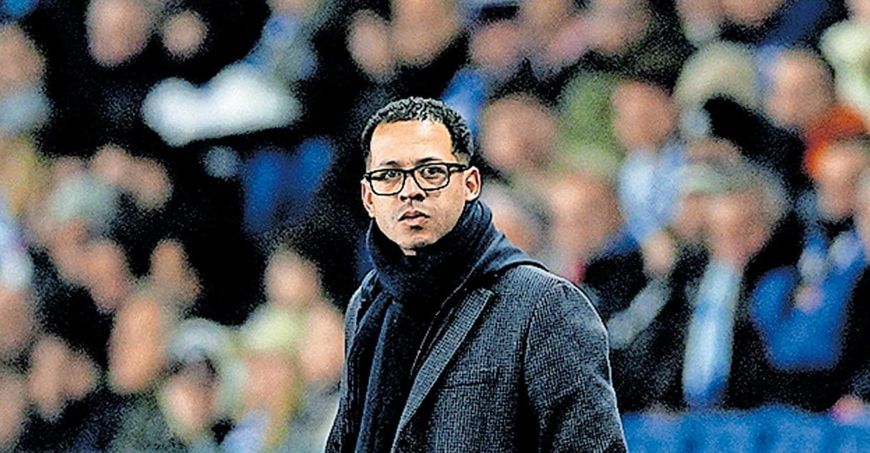 ചെൽസിക്ക് പുതിയ കോച്ച് ലിയാം റോസ്നിയർ; കരാർ 2032 വരെ