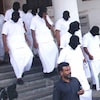 വിചാരണയ്‌ക്കെത്തിയ അഭിമന്യു വധക്കേസിലെ പ്രതികൾക്ക് ഒരേ വസ്ത്രം, ഒരേ രൂപം; മാസ്ക് അഴിപ്പിച്ച് കോടതി
