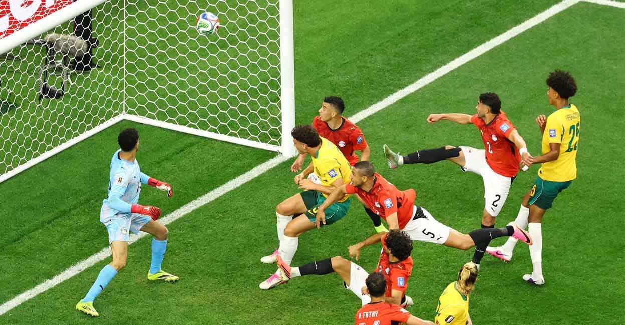 ലീഡിനു പിന്നാലെ സെൽഫ് ഗോൾ; ഒടുവിൽ ഷൂട്ടൗട്ടിൽ ഓസ്ട്രേലിയയെ വീഴ്‌ത്തി ഈജിപ്ത് പ്രീക്വാർട്ടറിൽ