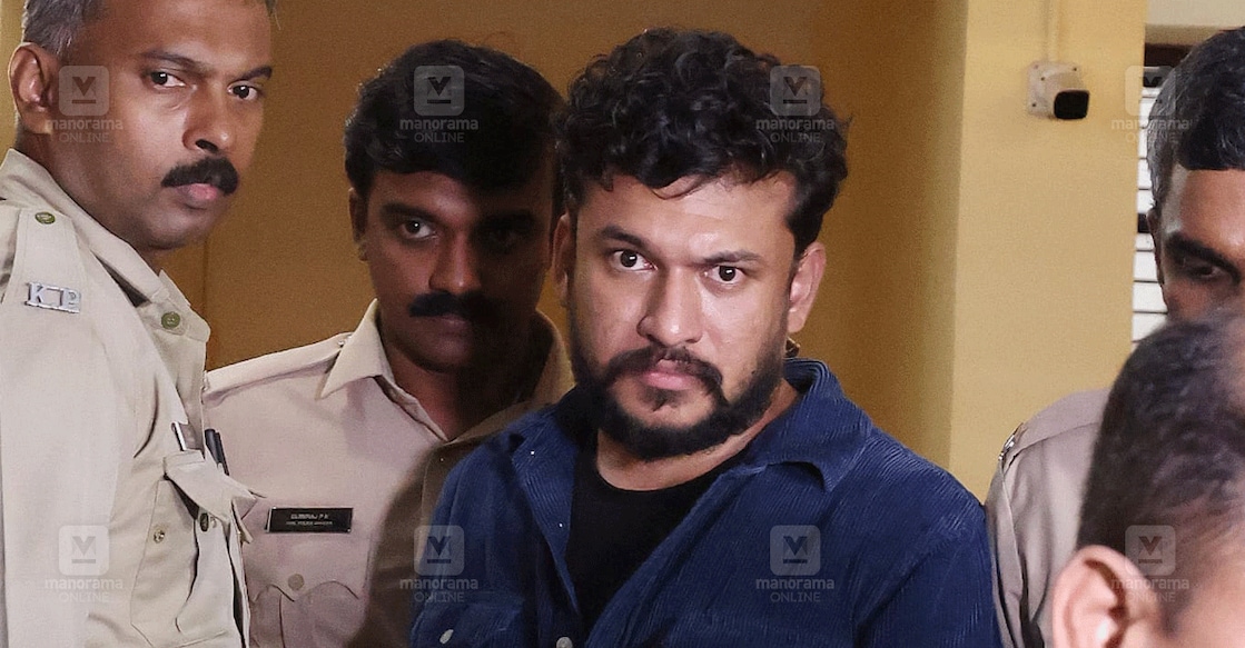 ആയങ്കിയെ കസ്റ്റഡിയിൽ കിട്ടാൻ കോതമംഗലം, ഊന്നുകൽ പൊലീസ് അപേക്ഷ നൽകും ...