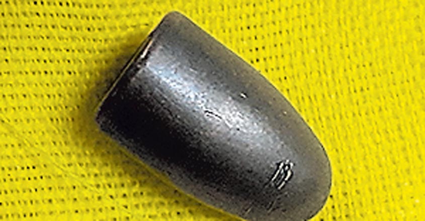 Indian Java Bullets ഗുരുവായൂരിലെ ഭണ്ഡാരത്തിൽ വെടിയുണ്ട, പൊലീസിന് കൈമാറി | gurvayoor temple ...