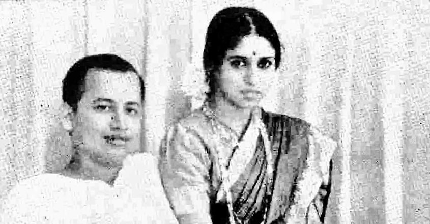 mkk-nair-wife mkk-nair-wife