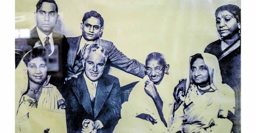 gandhiji-chaplin gandhiji-chaplin
