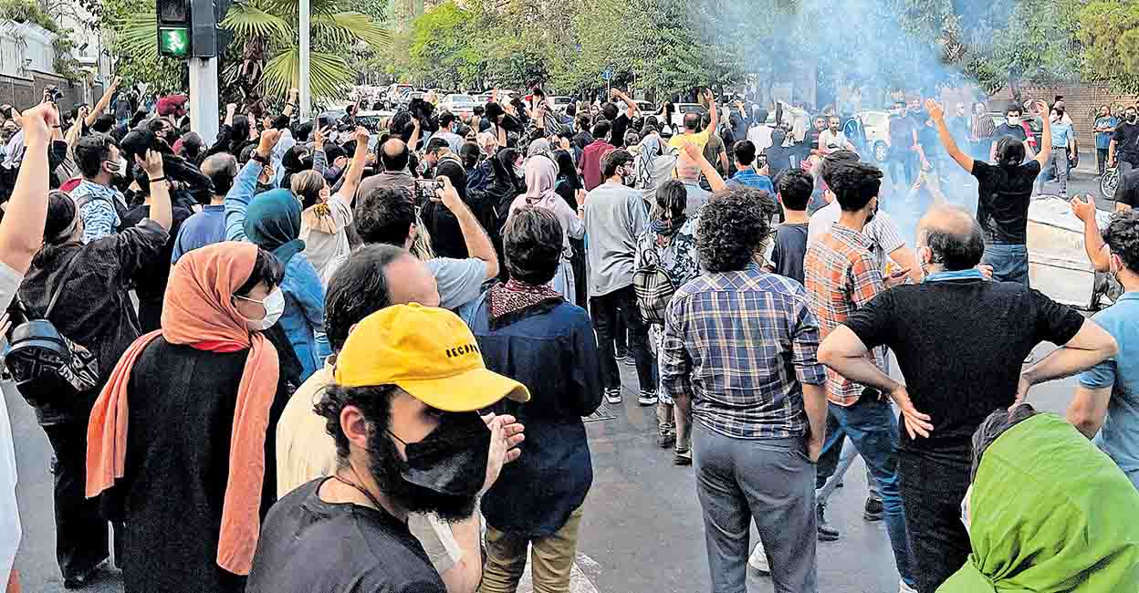Young woman dies in custody: Protest in Iran, death 3 – Iran Protest