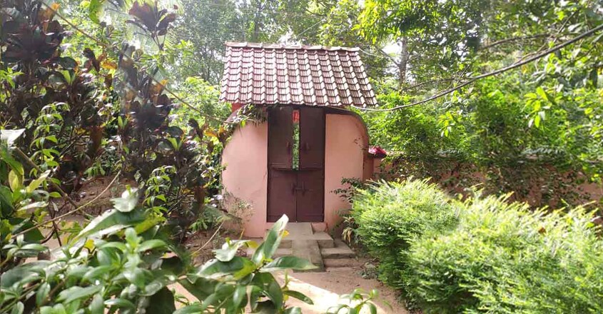 kadhaillayimakal-column-devi-j-s-kuruthola-native-name kadhaillayimakal-column-devi-j-s-kuruthola-native-name