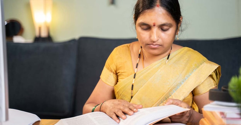 kadhaillyimakal-devi-j-s-resignation-career-working-woman kadhaillyimakal-devi-j-s-resignation-career-working-woman