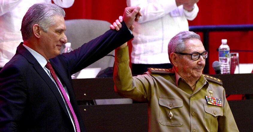 vidhesharangom-cuba-politics-miguel-diaz-canel-and-raul-castro vidhesharangom-cuba-politics-miguel-diaz-canel-and-raul-castro