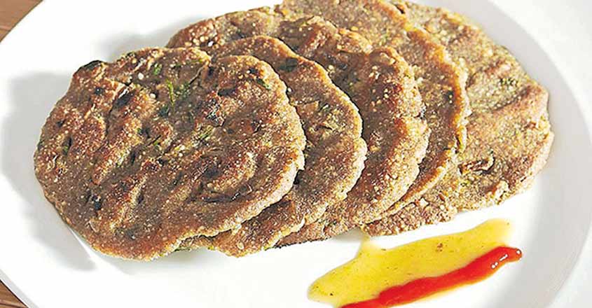 thalipeeth-roti thalipeeth-roti