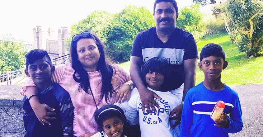 neethu-family–pic neethu-family–pic