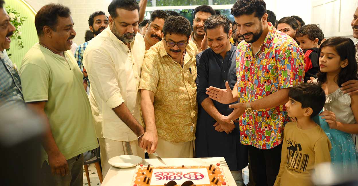 ചിരി പോലെ സന്തോഷം പകരുന്ന രുചി...; കേക്ക് റീൽസ് കഫേയുമായി രമേഷ് പിഷാരടി