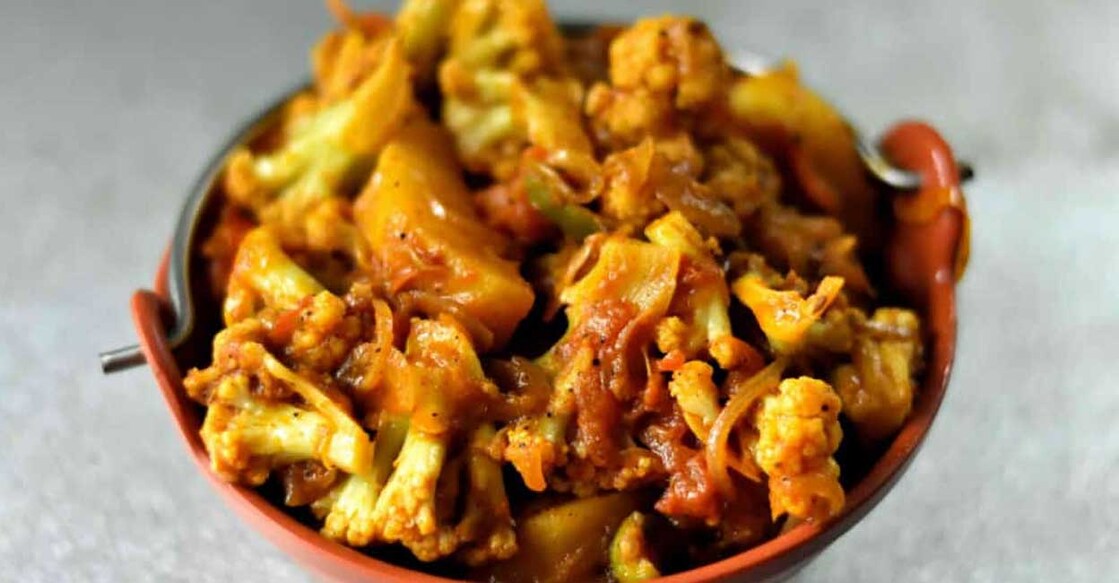 എരിവിൻ രുചിയിലൊരു കോളിഫ്ലവർ കറി Cauliflower and Potato Curry