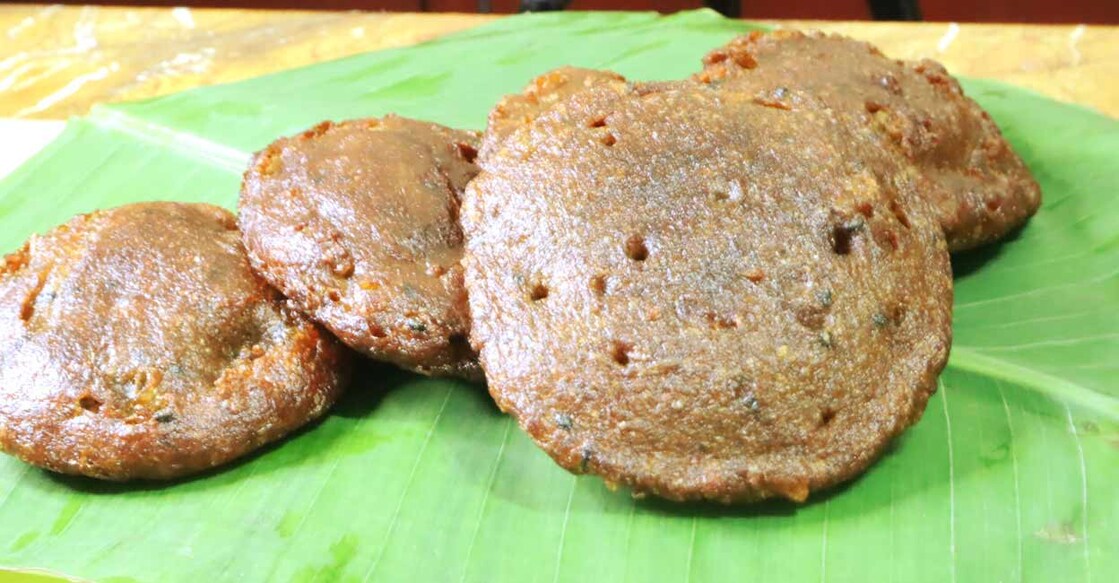 Broken Wheat Neyyappam broken-wheat-neyyappam
