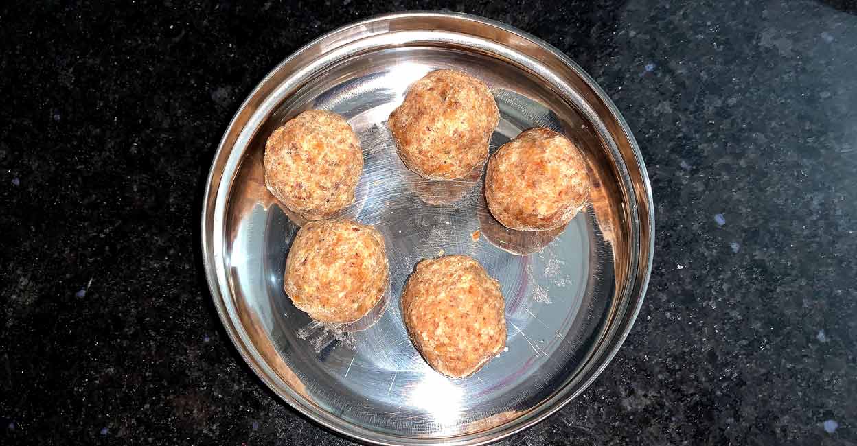 healthy-rice-flakes-dates-nuts-recipe-readers