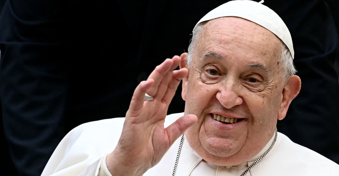 VATICAN-POPE-RELIGION-POPEMOBILE ഫ്രാൻസിസ് മാർപാപ്പ. Photo by Filippo MONTEFORTE / AFP