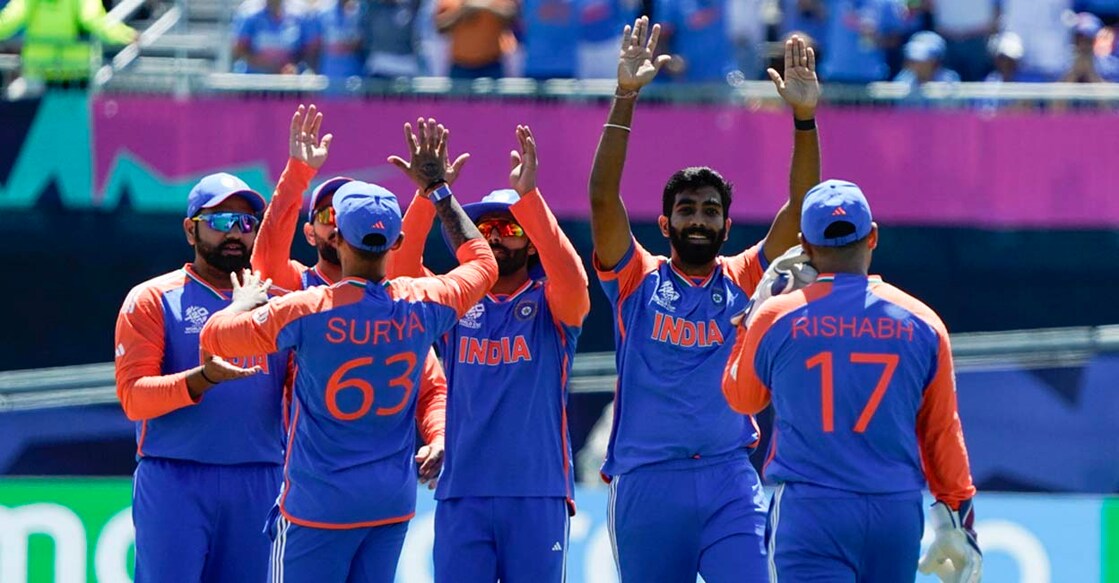 Cricket-WC-2024-T20-IND-PAK ഇന്ത്യൻ ടീം അംഗങ്ങൾ ട്വിന്റി 20 ലോകകപ്പ് മത്സരത്തിനിടെ. (Photo by TIMOTHY A. CLARY / AFP)
