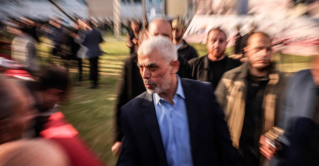 FILES-PALESTINIAN-ISRAEL-CONFLICT-HAMAS ഗാസ സിറ്റിയിലേക്കെത്തുന്ന യഹ്യ സിൻവർ. 2023 ഏപ്രിലിലെ ചിത്രം (Photo by MOHAMMED ABED / AFP)